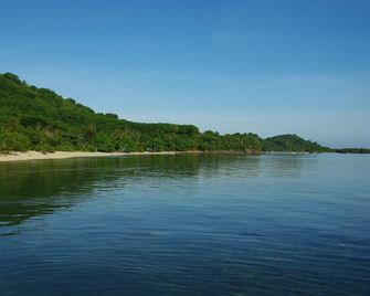 The High Dive Gili Gede - Sekotong Barat - Beach