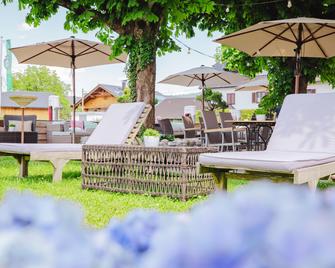 Hotel Kaiserhof - Anif - Patio