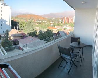 Apartment in Las Condes, one block from the Hernando Magallanes subway station. - Las Condes - Balcony