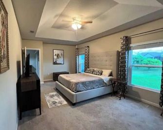 Florida Beach & Theme Parks, Cozy Spa & Lake Views - Rockledge - Habitación