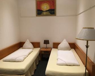 Hotel-Pension Adamshof - Berlín - Habitación