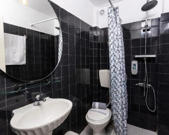 Hotel Magdalena - Pefkochori - Badkamer