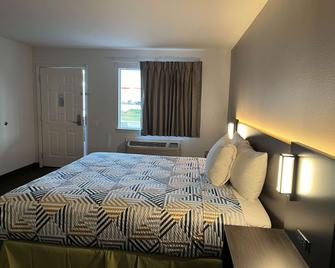 Motel 6 Junction. Tx Llano River - Junction - Bedroom