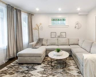 Maple Beach House Kits point (Kitsilano) - Vancouver - Sala de estar