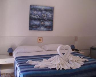 Hotel Caribe - Viareggio - Camera da letto