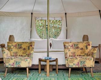 Namkhan Tent - Luxurious Glamping in the Nature - Luang Prabang - Phòng khách