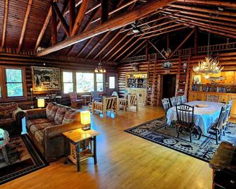 Must See- Gorgeous Lakefront Log-Cabin on a Private Peninsula - Stunning Views! - Stone Lake - Restaurant