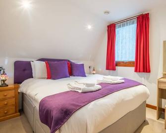 Wonderful private villa with hot tub, WIFI, TV, terrace, pets allowed and panoramic view - Invergarry - Chambre