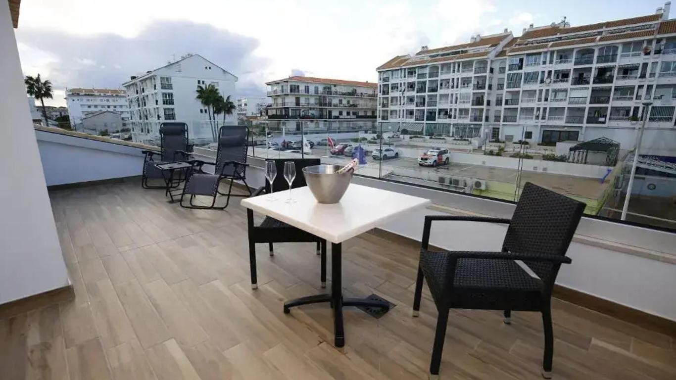 Ocean Lounge