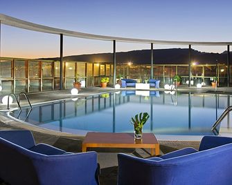 Elba Vecindario Aeropuerto Business & Convention Hotel - Vecindario - Piscina