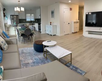 4-bedroom house in fabulous Rancho Cucamonga with fitness room, AC - Rancho Cucamonga