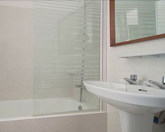 Hostal Capri - Es Pujols - Łazienka