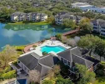 Lakeview Condo in Gated Community - Tampa - Piscina