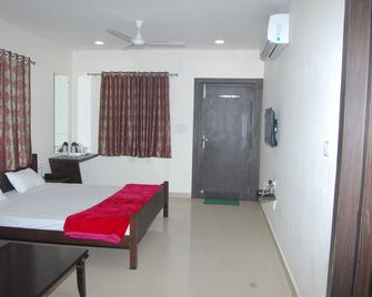 Hotel Surya - Datia - Bedroom