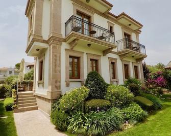Tas Bahce Hotel Cunda - Ayvalik - Building