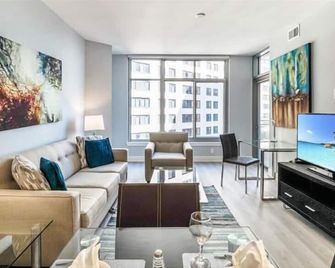 Near Bethesda Station | Balcony & Rooftop Terrace | Mccrillis Gardens Nearby | By Gls - Bethesda - Living room