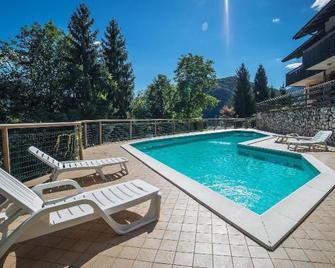 Residence Panorama - Pieve di Ledro - Zwembad