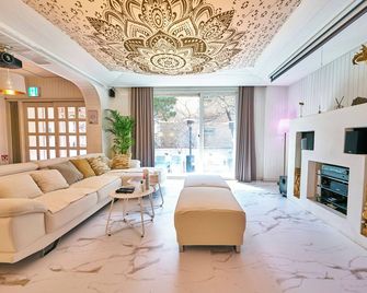 Sg Tailored Service Home Near Metro - Seül - Sala