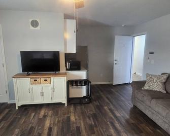 Cozy 1-bedroom apartment in serene Cottonwood with WiFi, AC - Cottonwood