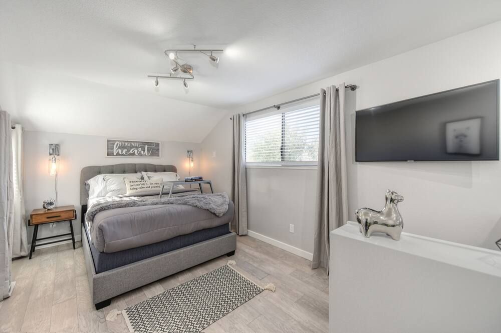 Downtown Alhambra House Walk To All J Street & Midtown Back Yard Grill Parking - סקרמנטו - חדר שינה