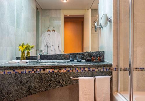 Discover the Ultimate Luxury Experience at Dan Hotel Eilat - A Deep Dive into Comfort and Elegance
