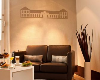 Hotel Neuer Karlshof - Baden-Baden