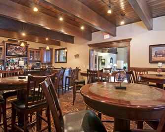 The Watford - Watford City - Restaurace