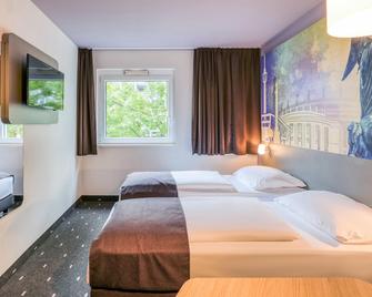 B&B Hotel Stuttgart-Vaihingen - Stuttgart - Bedroom