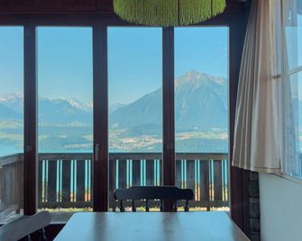 Private Chalet with Pool, Lake & Mountain Views - Gunten