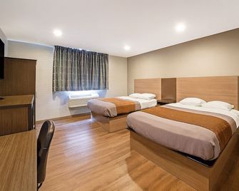 Best for Unwinding! Free Breakfast, 2 Convenient Units w/ Free Parking! - Foxborough - Slaapkamer