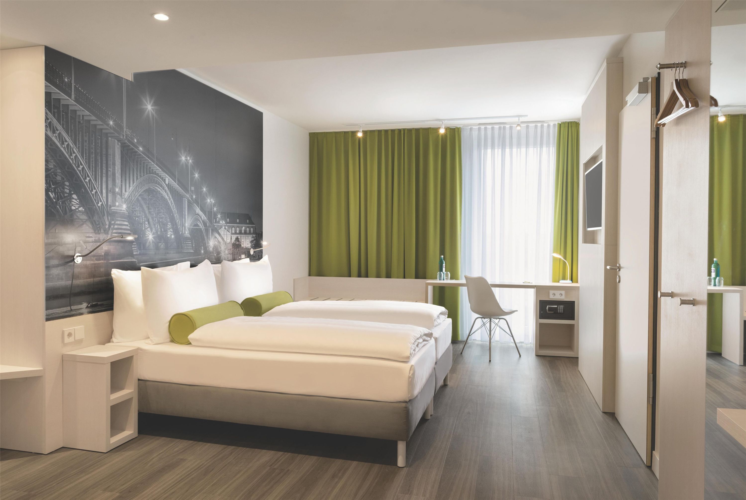 Super 8 by Wyndham Mainz Zollhafen - מיינץ - חדר שינה
