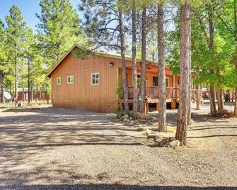 Hike, Boat & Fish: Serene Cabin in Happy Jack - Happy Jack