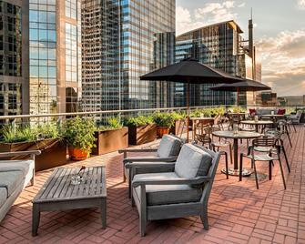 Sheraton Suites Calgary Eau Claire - Calgary - Lounge