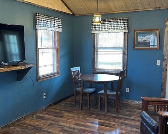 Pet Friendly Cottage in Spruce Pine NC - Spruce Pine - Comedor
