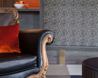 Logis Hôtel Beauséjour Colmar - Colmar - Lounge