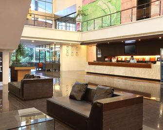Novotel Manado Golf Resort & Convention Center - Manado - Reception