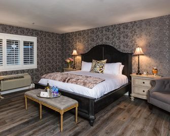 Mirabelle Inn - Solvang - Bedroom