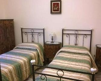 Casa Rossi - Casalnuovo di Napoli - Спальня