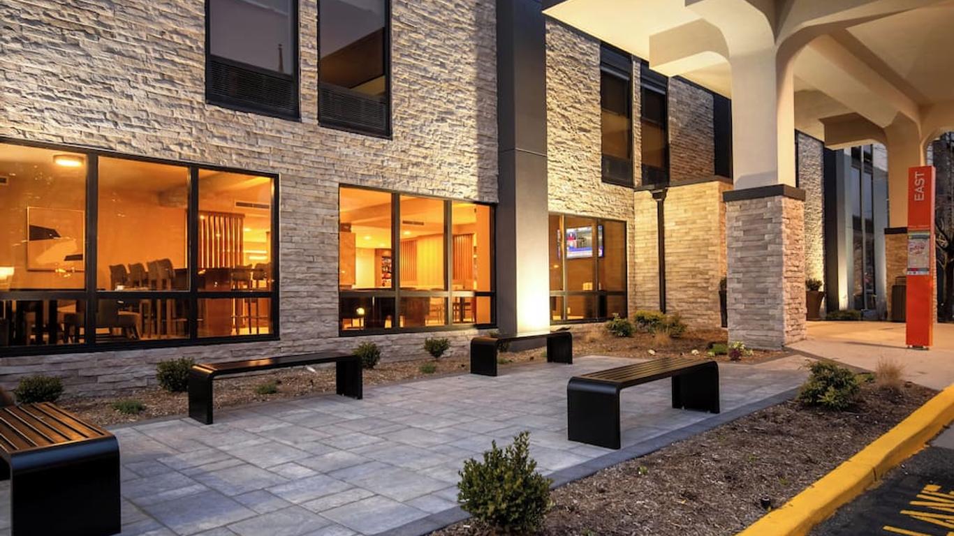 شور ستاي هوتل باي بست ويسترن سيكوكاس ميدولاندز