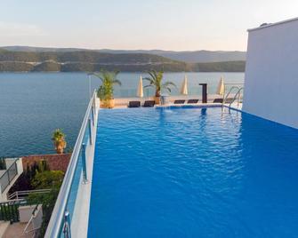 Hotel Villa Nova - Neum - Bazén