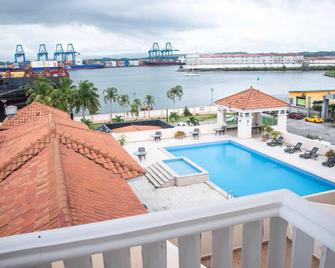 Radisson Colon 2000 Hotel & Casino - Colón - Pool