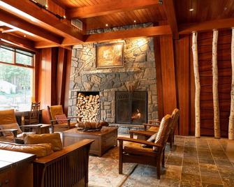 Rockies Getaway + Grotto Hot Pools - Banff - Area lounge