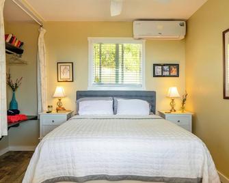 Romantic Private Hermosa Beach House -Clean, Quiet & Safe, Amazing Ocean Views! - Playa Hermosa - Habitación