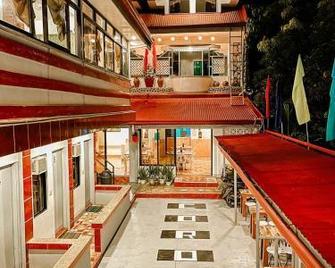 Mario's Travellers Inn - Coron