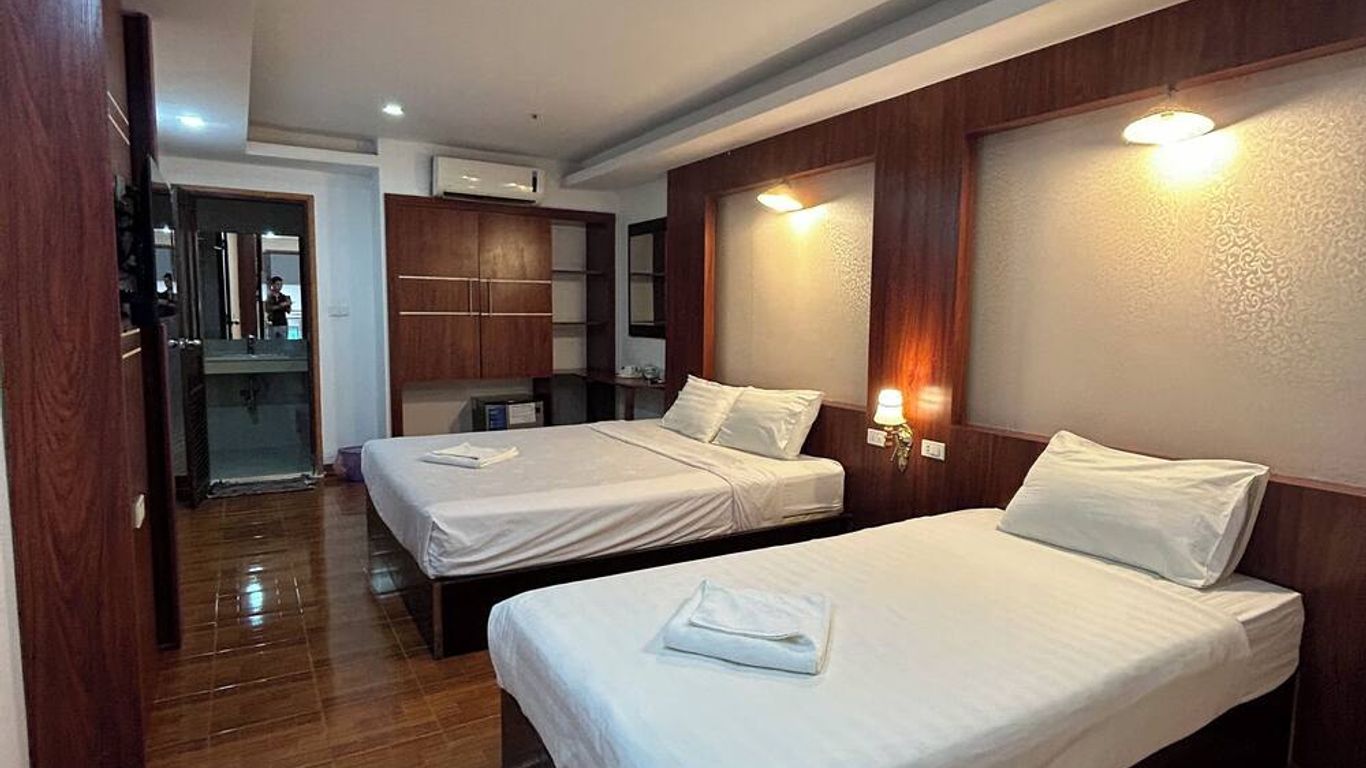 Vangvieng Rock Backpacker Rooftop Hostel