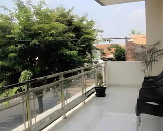 Baltis Inn - Semarang - Balkon