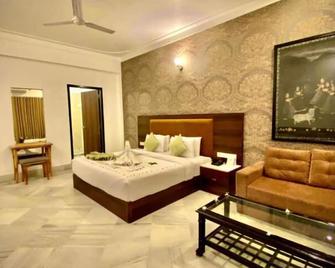 The Mewar Palace And Resort - Shivpuri - Bedroom