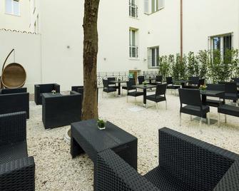 Palazzo Bezzi Hotel - Rávena - Patio