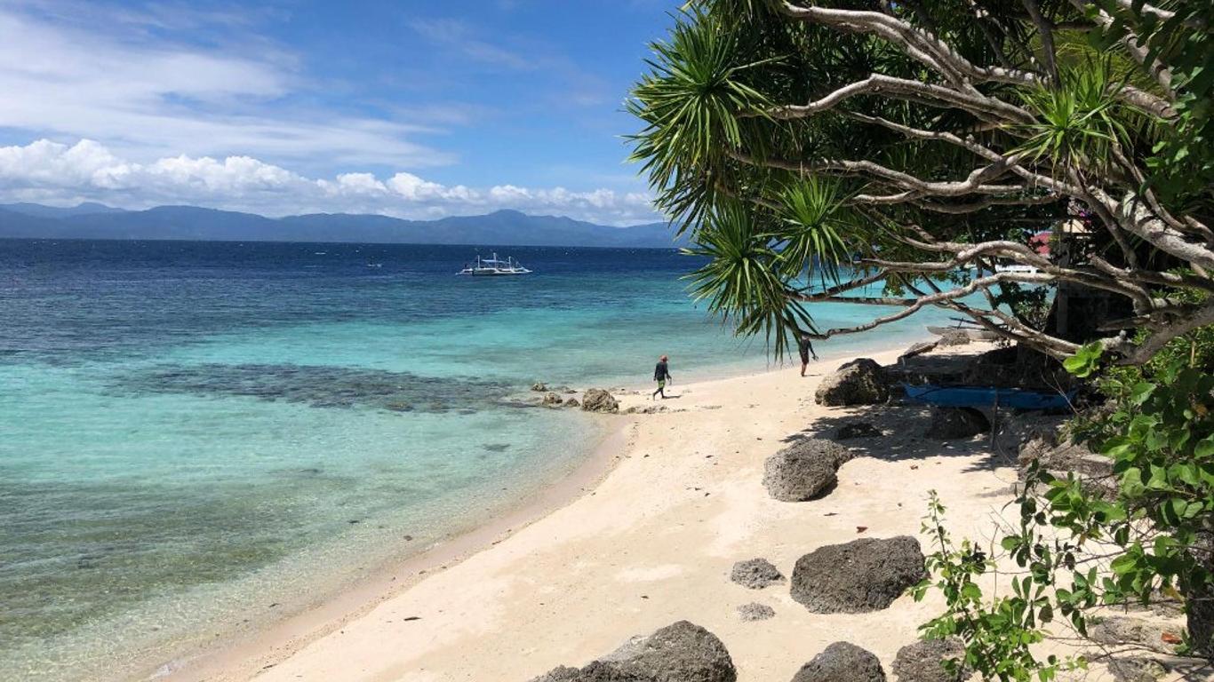 Tipolo Beach Resort