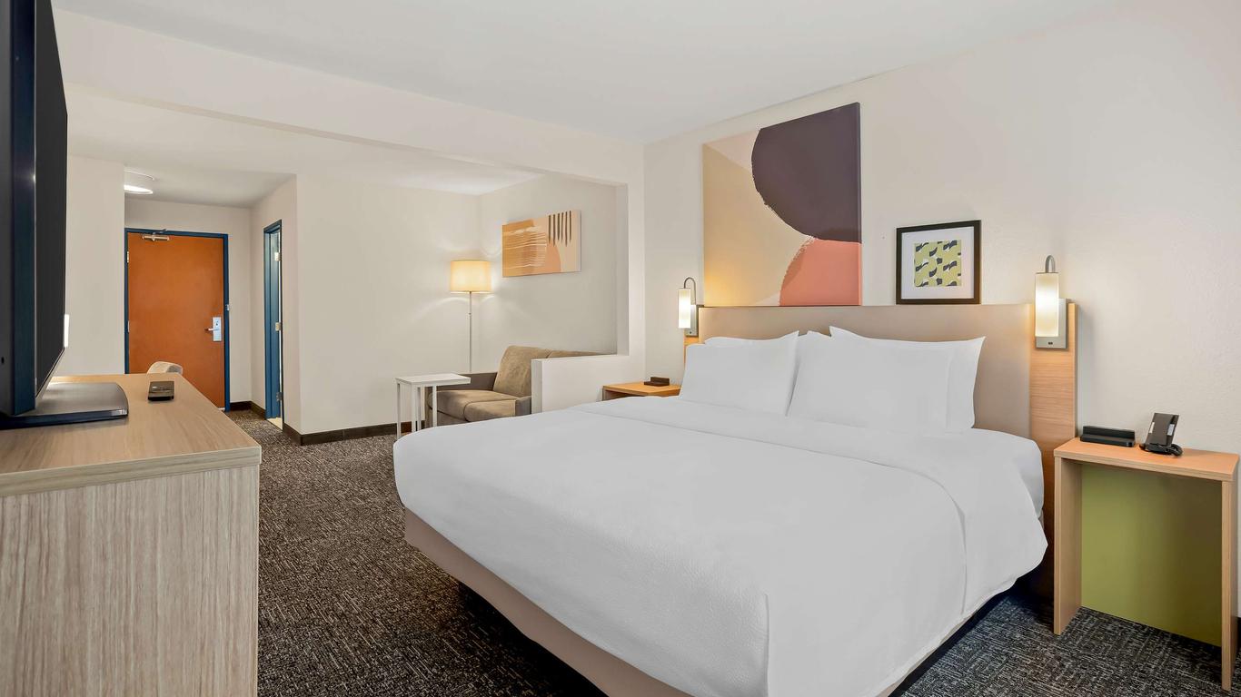 Spark by Hilton Moline Quad Cities